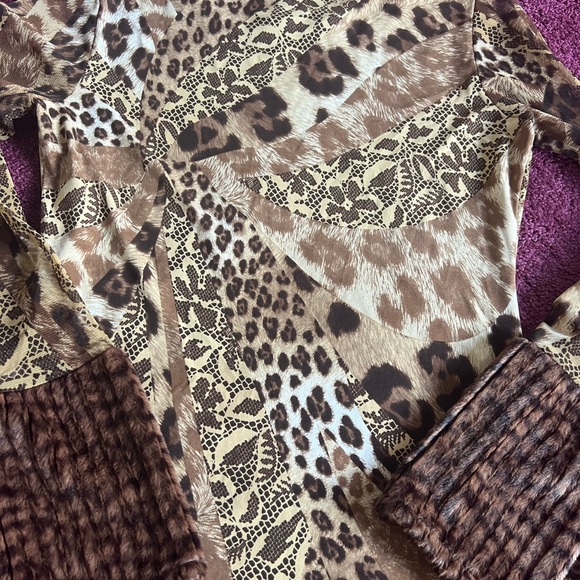 ANAC mesh top with fur accent! - Picture 2 of 6